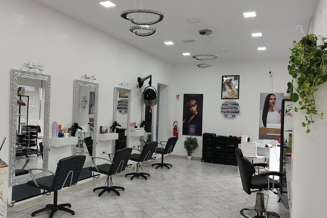 Paradise Saloon, Tomba di Nerone, Roma