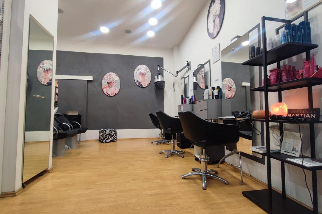 Valentina Capatosta Parrucchieri Unisex, Le Cure, Firenze