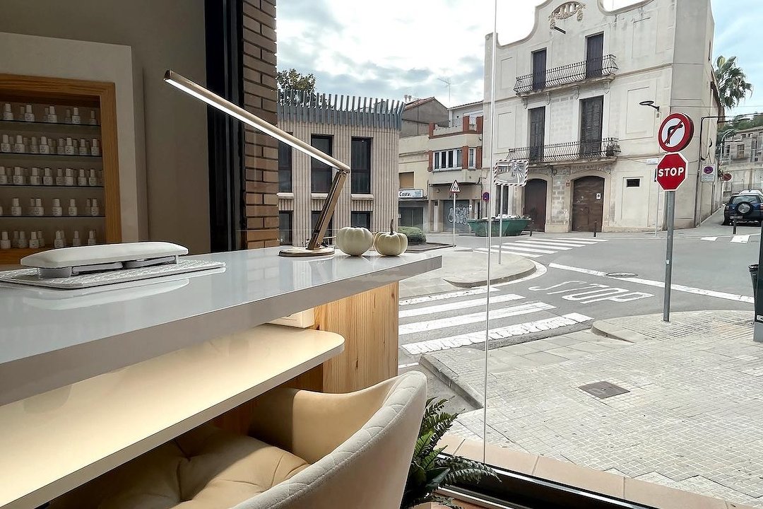 KiiN Nails & Beauty Studio, Sant Vicenç dels Horts, Provincia de Barcelona
