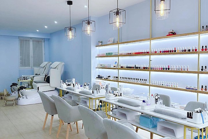 Beauté magique - Onglerie Paris - Photo de couverture - OneBooking