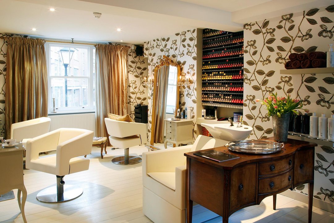 Body La Perla  Beauty Salon in Old Ford, London - Treatwell