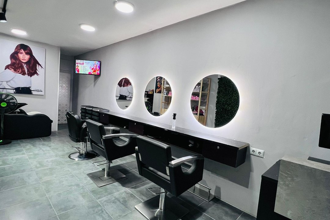 RJ Perruqueria Unisex, Sagrada Familia, Barcelona