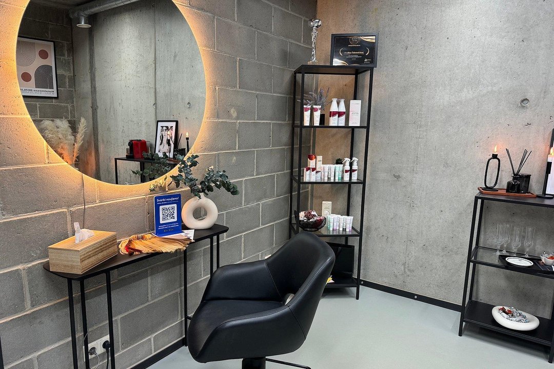 Hair Cult plaukų priauginimo studija, Žaliakalnis, Kaunas