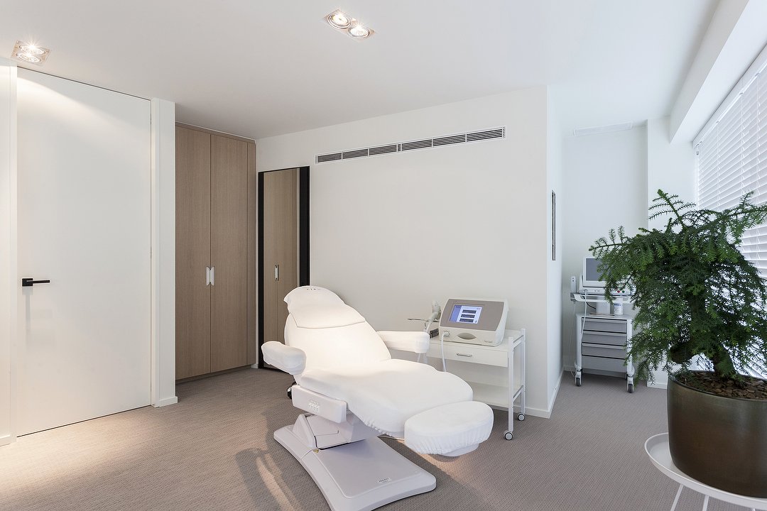 Firm Clinic Wilrijk, Wilrijk, Anvers