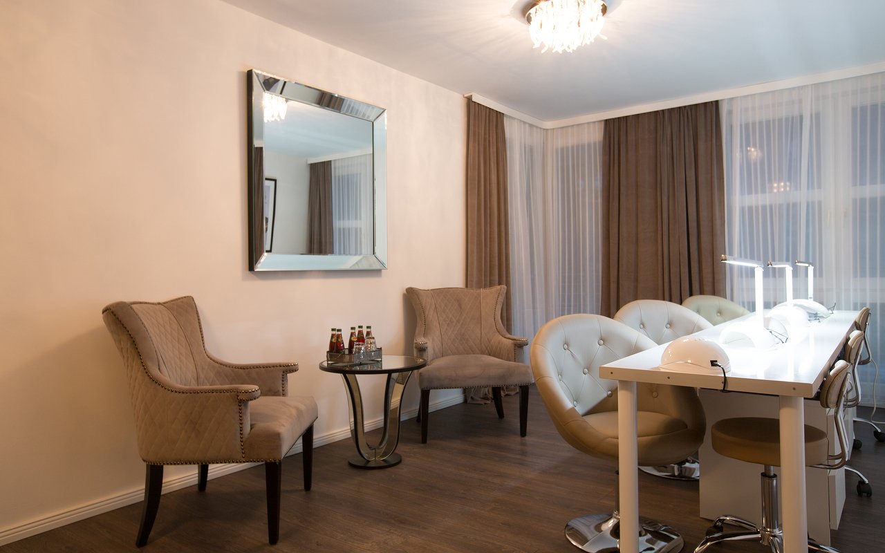 Top 20 Orte für Maniküre in der Nähe von Berlin