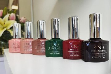 Nushi Nails Artist
