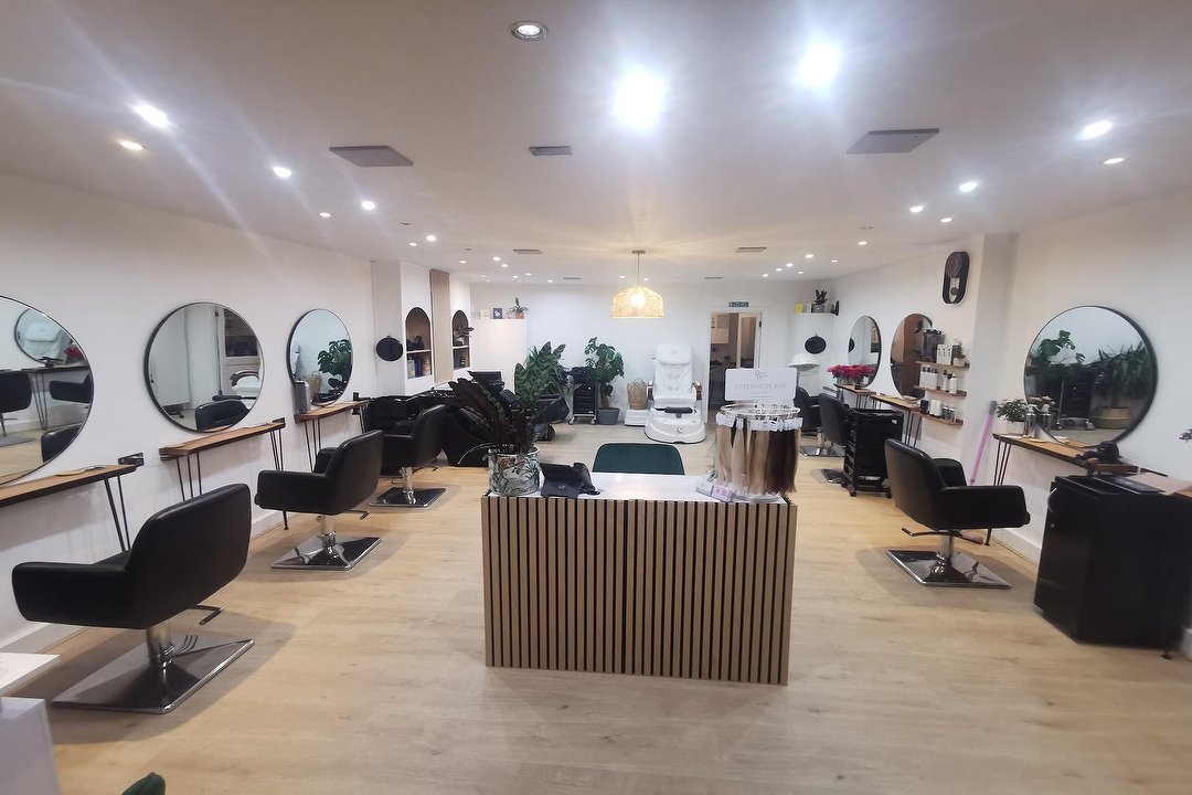 Talented Hairstylist @ Evolve Hair & Beauty Studio, Windsor, Berkshire