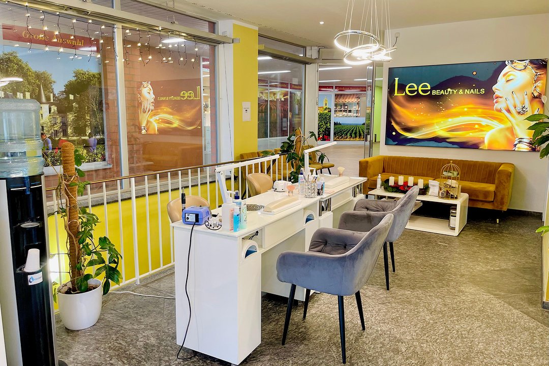Lee Beauty&Nails Nagelstudio in Halstenbek, SchleswigHolstein