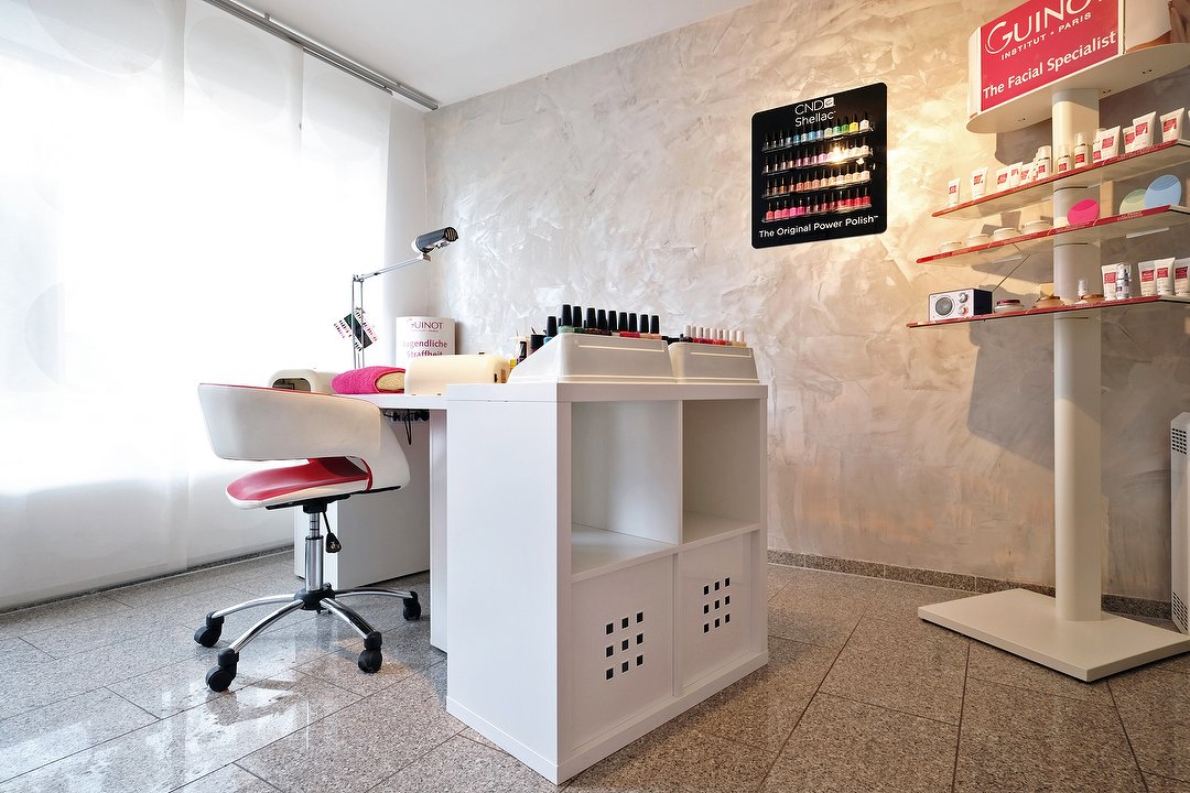 Kosmetik Salon hautnah, Obermenzing, München