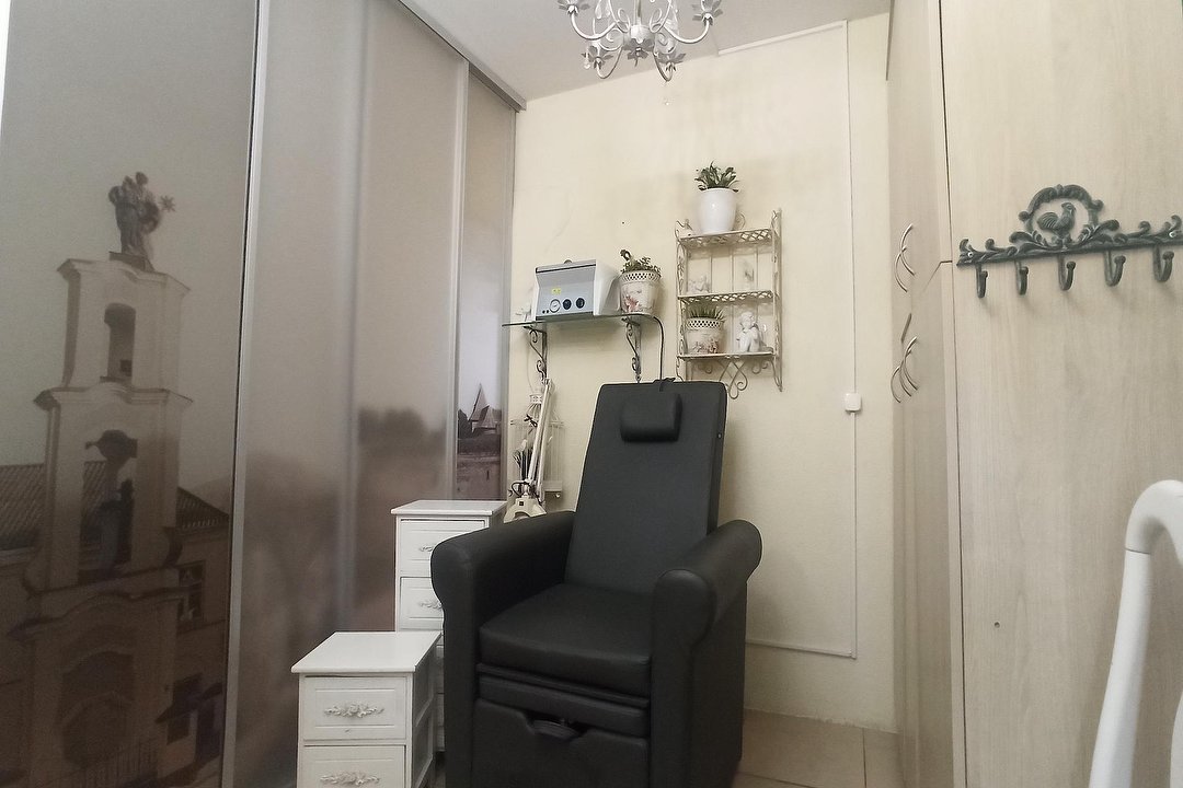 Manikiūro ir pedikiūro meistrė Gabija, Tauro kalnas, Vilnius