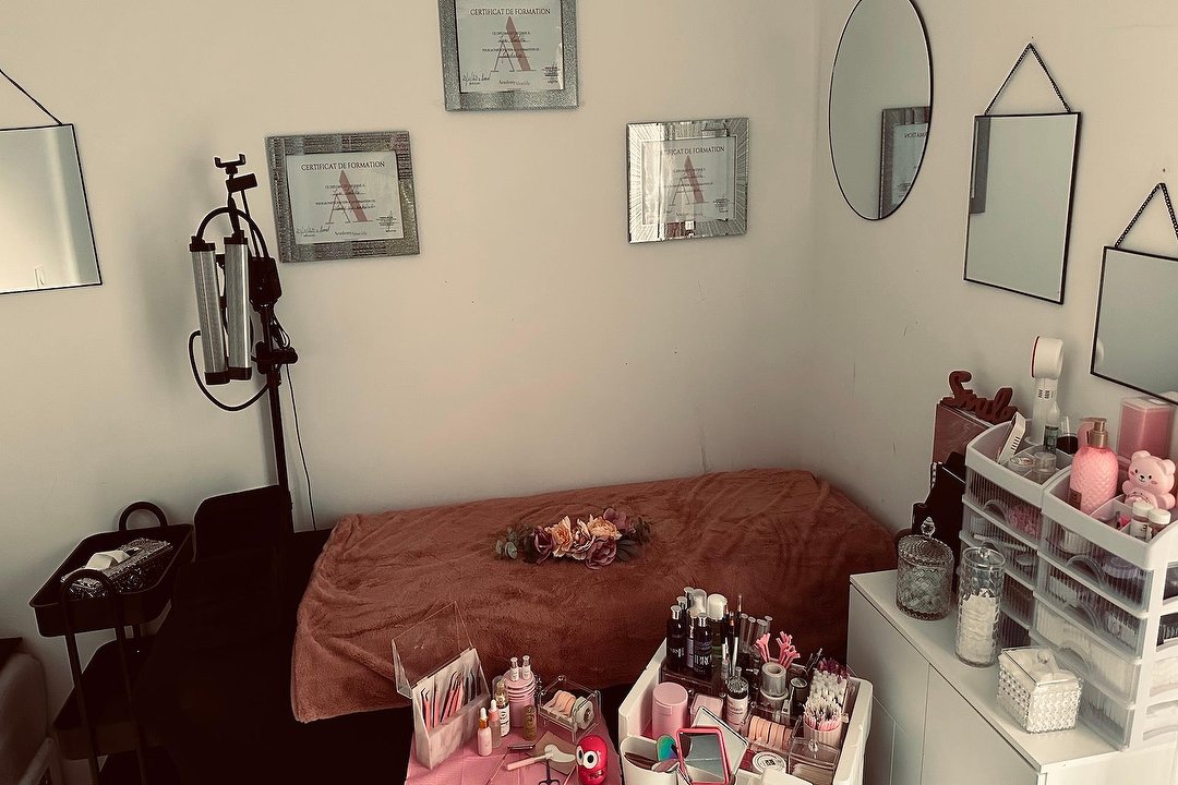 Syster beauty, Justices, Angers