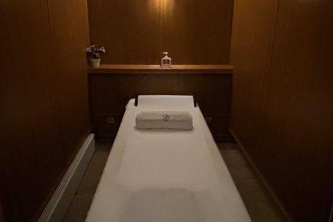 Tibetan Massage & beauty Center, Purmerend, Noord-Holland