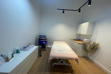 Gentle wax & laser clinic
