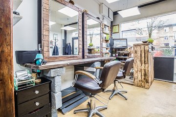 Scissorhands Organic Hair Salon