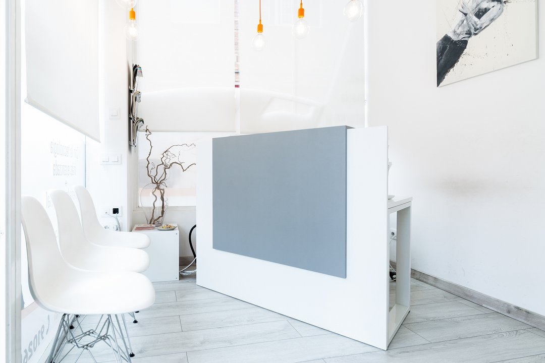 F3 Clínica Fisio & Pilates, Comillas, Madrid