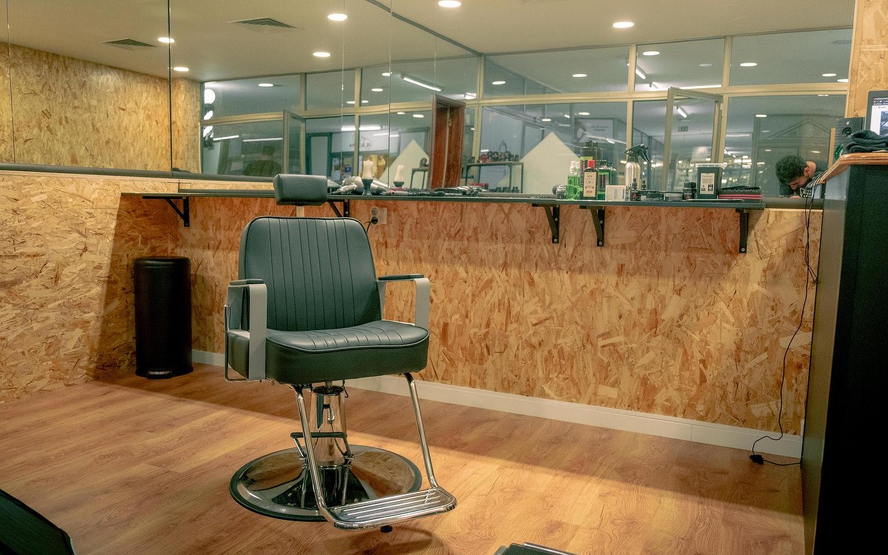 Barbearia Candeias  Cabeleireiro em Coimbra - Treatwell