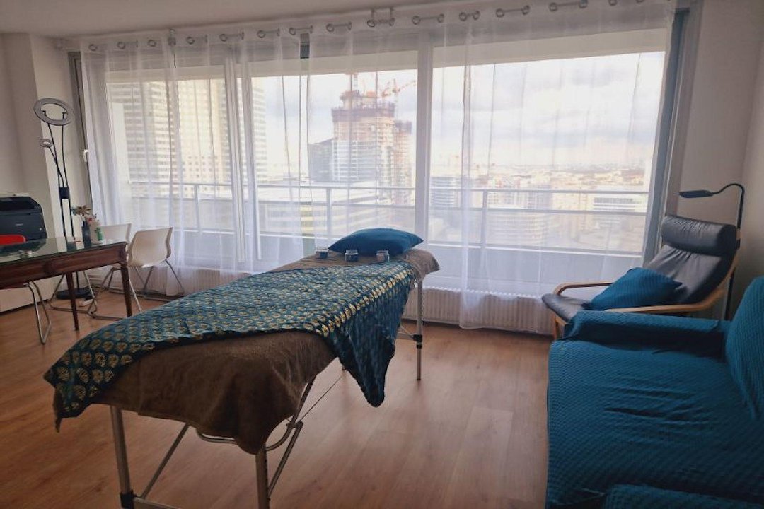 Séverine Augustin Renata França, Puteaux, Hauts-de-Seine