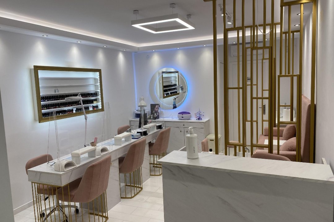 Diellanails, Glyfada, Αττική