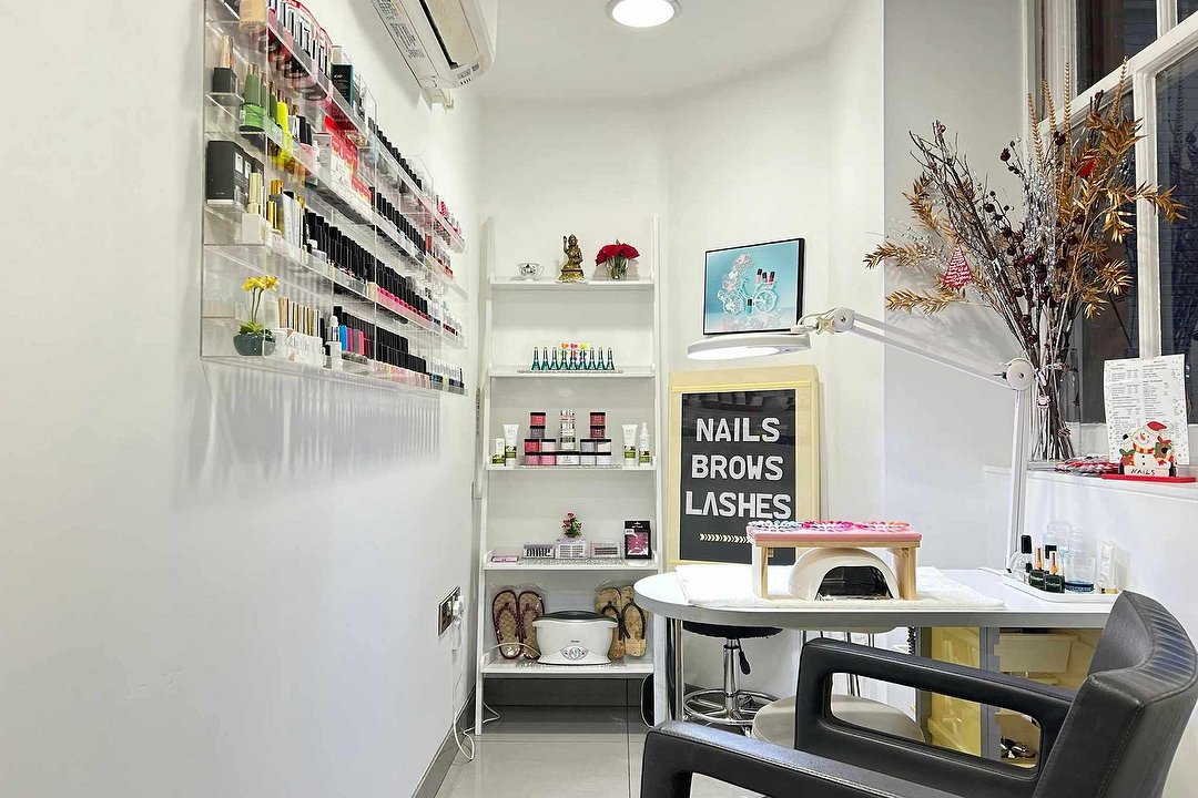 Nail Bar @ Toni & Guy Mayfair, Selfridges, London