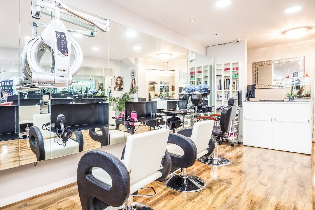 Rinita Hair & Beauty Fulham, Fulham, London