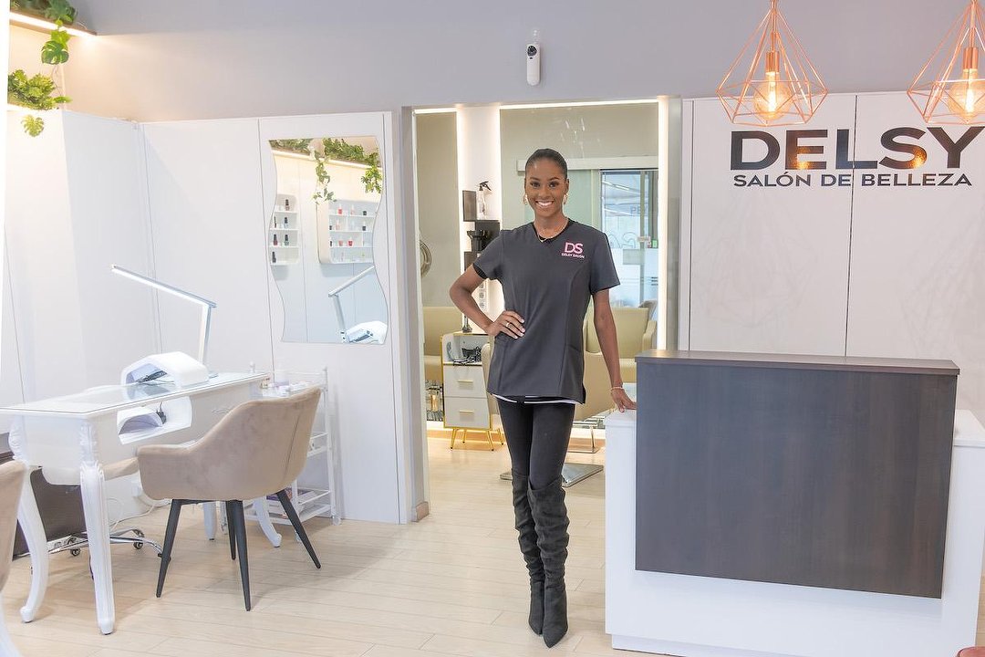 Delsy Salon, Galicia