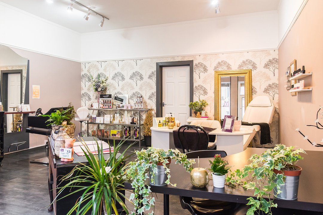 Chelsie & Co -beauty & aesthetics, Bath