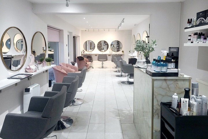 Refreshed Beauty | Treatment Room - Beauty in Little Sutton, Cheshire ...