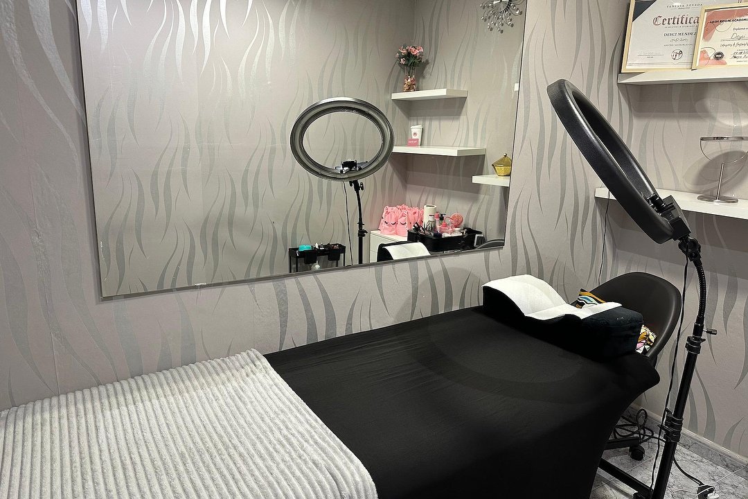 DeyciLash, Rambla de Badal, Barcelona