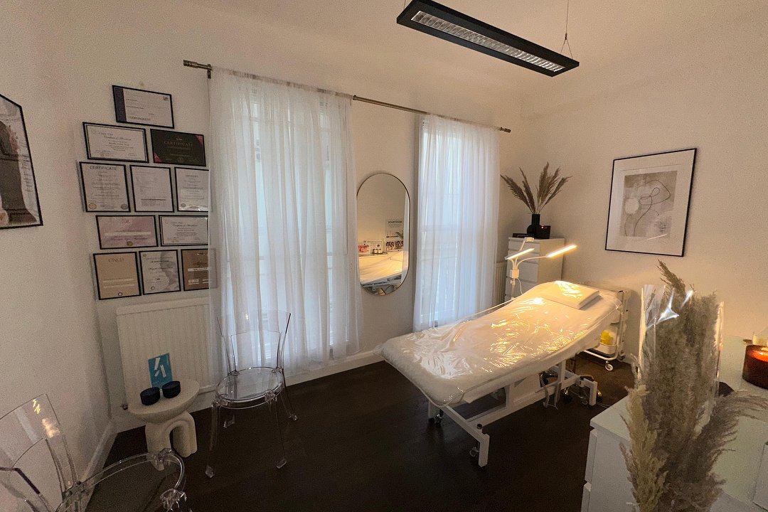 Prestigious Aesthetics, Mill Hill, London