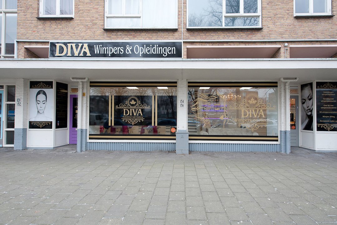 Divawimpers & meer, Morgenstond, The Hague