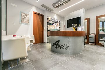 ARVI'S Framesi Boutique
