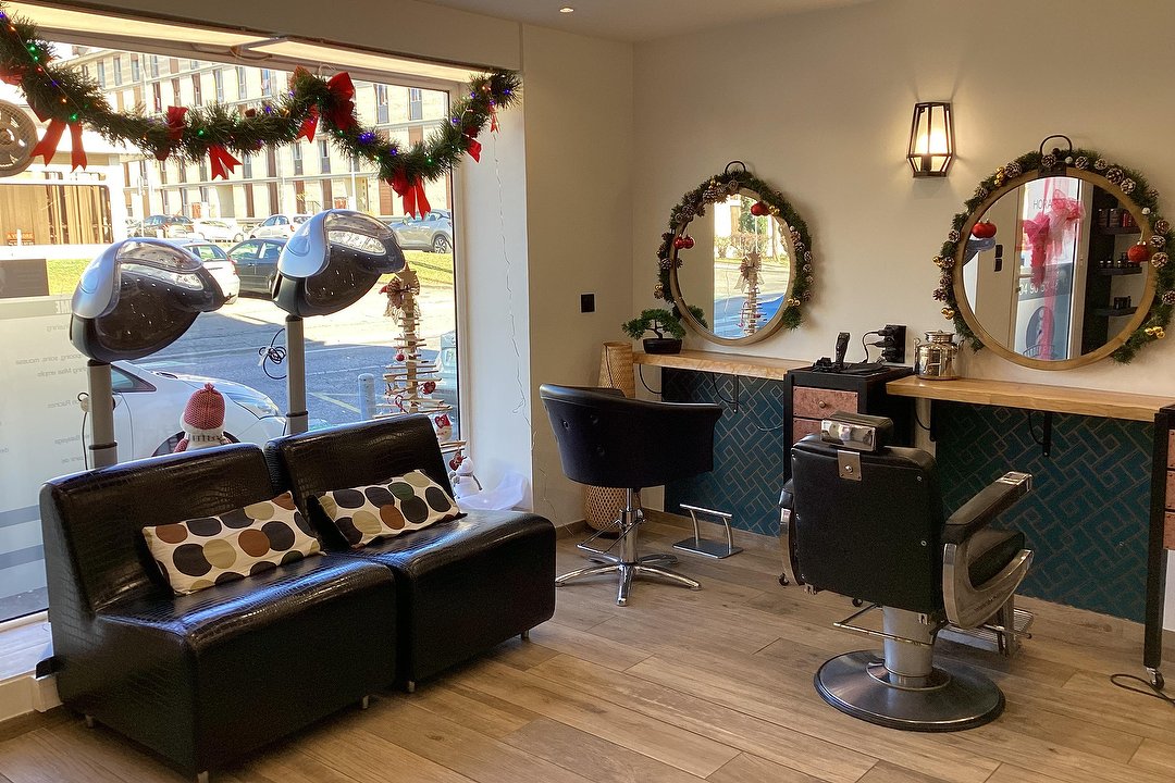 Les filles coiffure, Salon De Provence, Bouches-du-Rhône