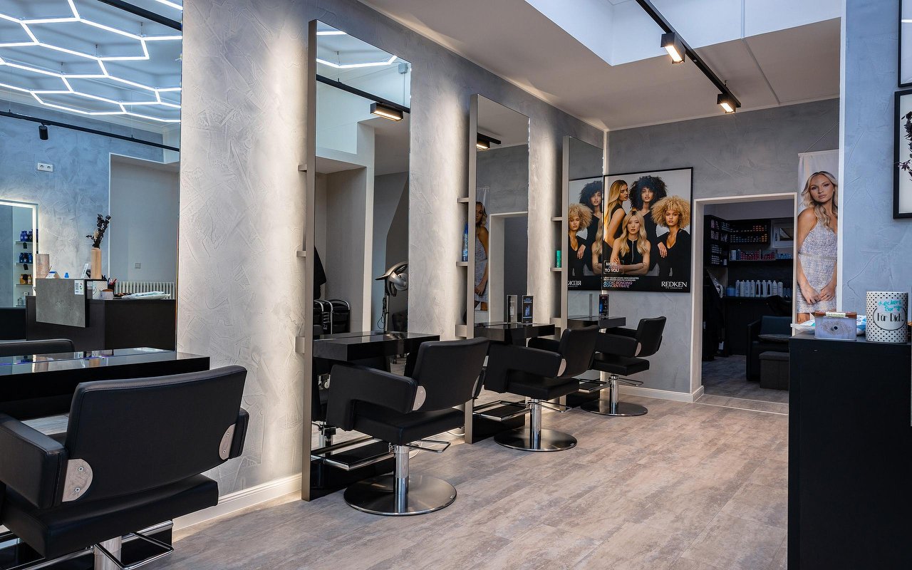 Chemical Straightening in der Nähe von Theresienstraße, München - Treatwell