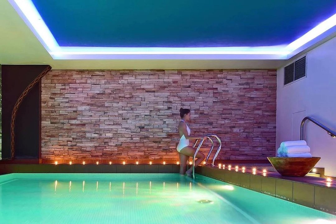 Aurora Spa - Pestana Chelsea Bridge, Nine Elms, London