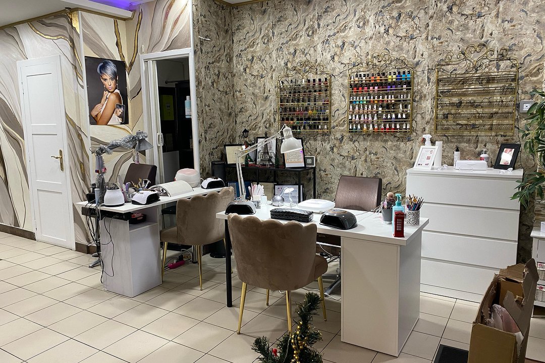 Lilly Beauty Chez Beauty of Dreams, Epinay-Sur-Seine, Seine-Saint-Denis