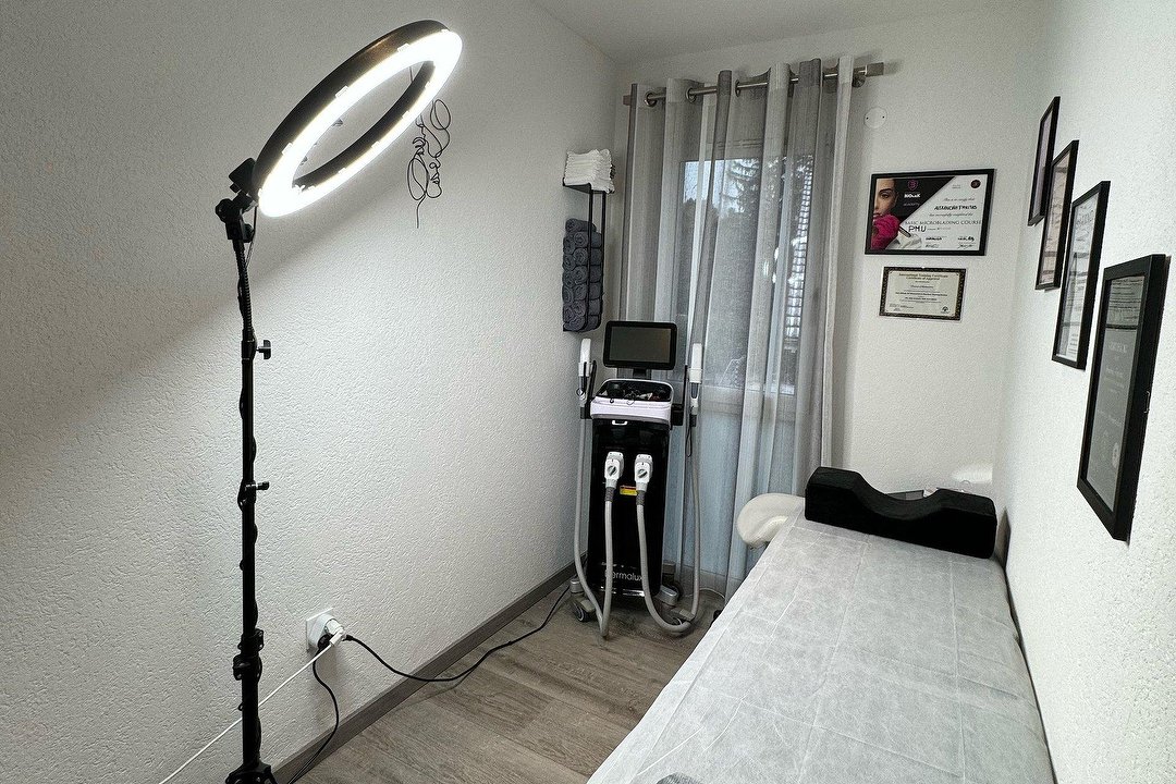 Alexandra beauty studio, Saint Julien en Genevois - Viry, Rhône-Alpes