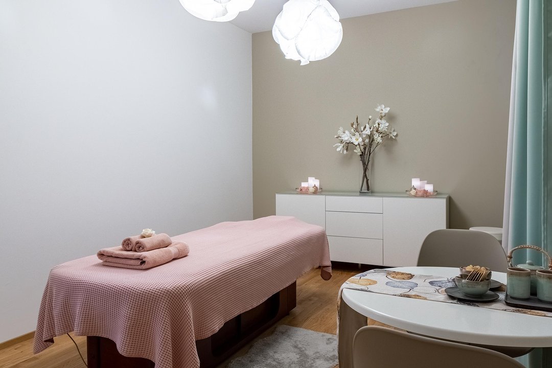 Celes Massage, Kreis 4, Zürich