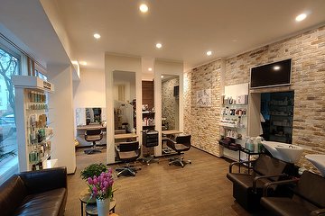 Studio Salon Kamee