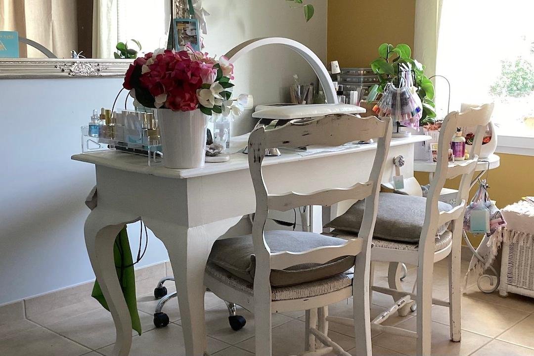 Les jolies mains de Virginie, Loire-Atlantique