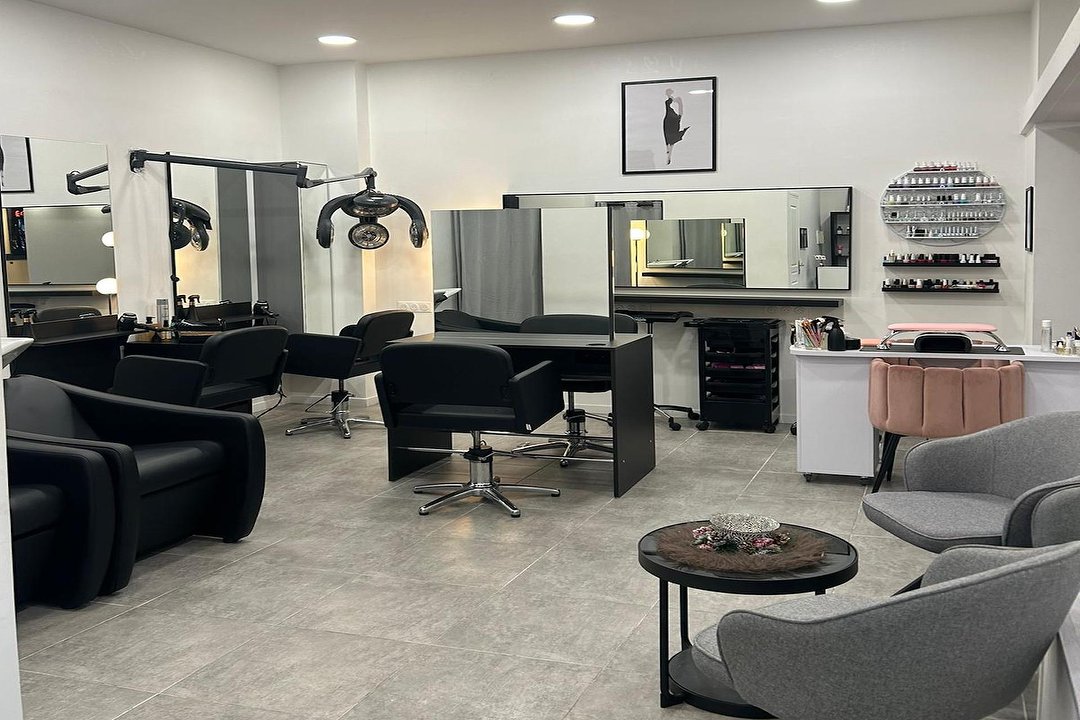 INSTITUT CMO - Coiffure, manucure PARIS 15, Rue Saint-Charles, Paris