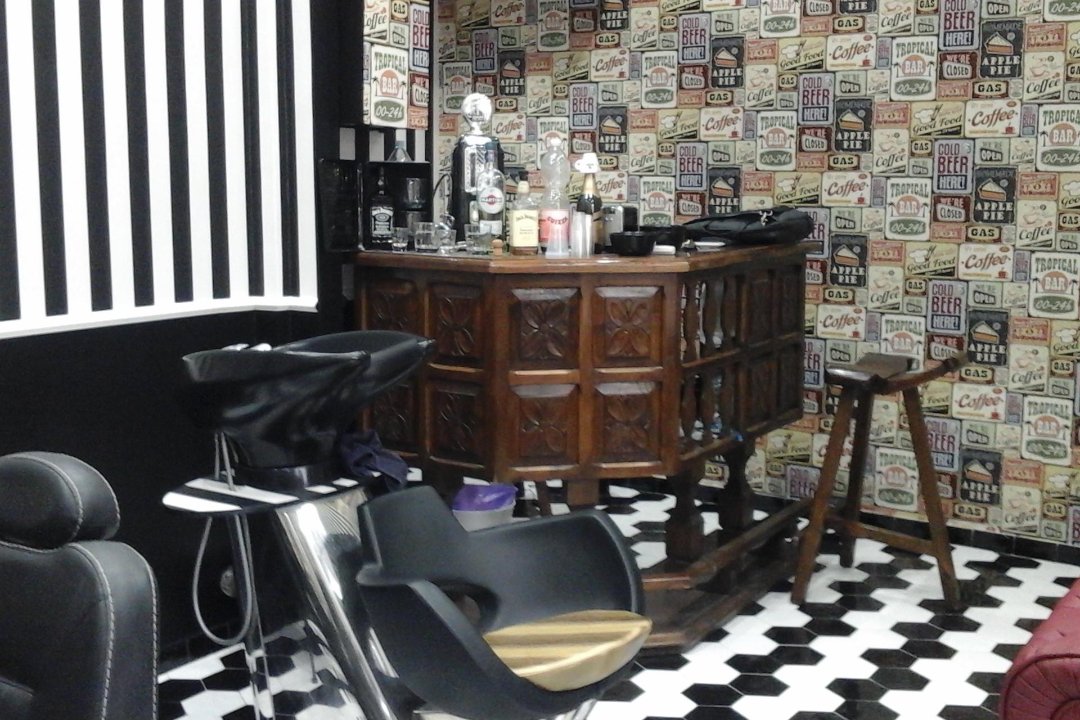 Spirits & Barber Salon, Appio Claudio, Roma