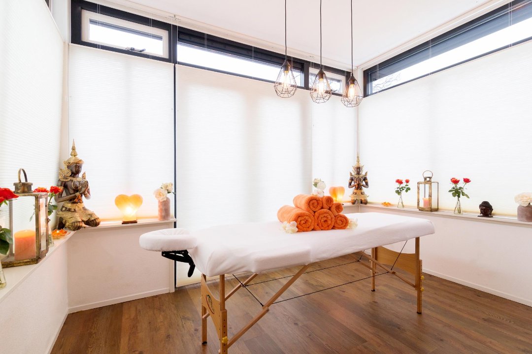 Zen Mindfulness Massage, Kapelstraat, Noord-Holland