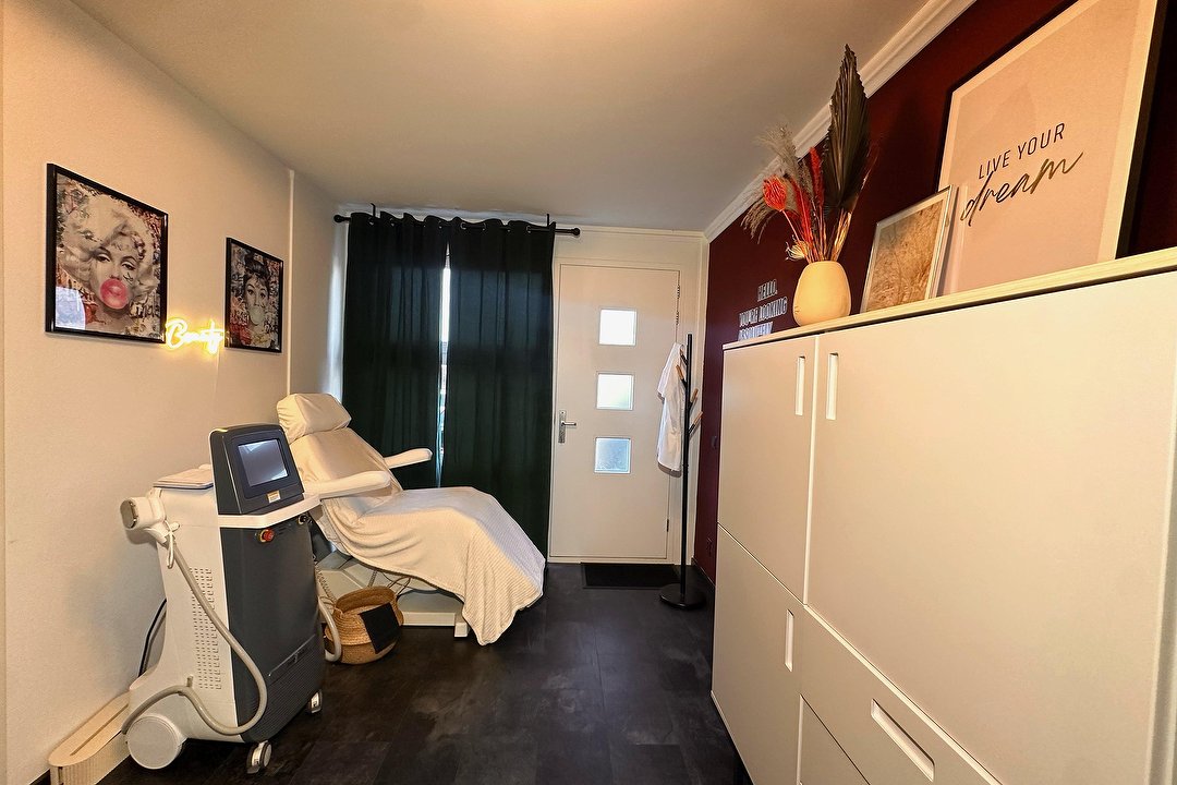 Beauty Care Clinic, Alphen aan den Rijn, Zuid-Holland