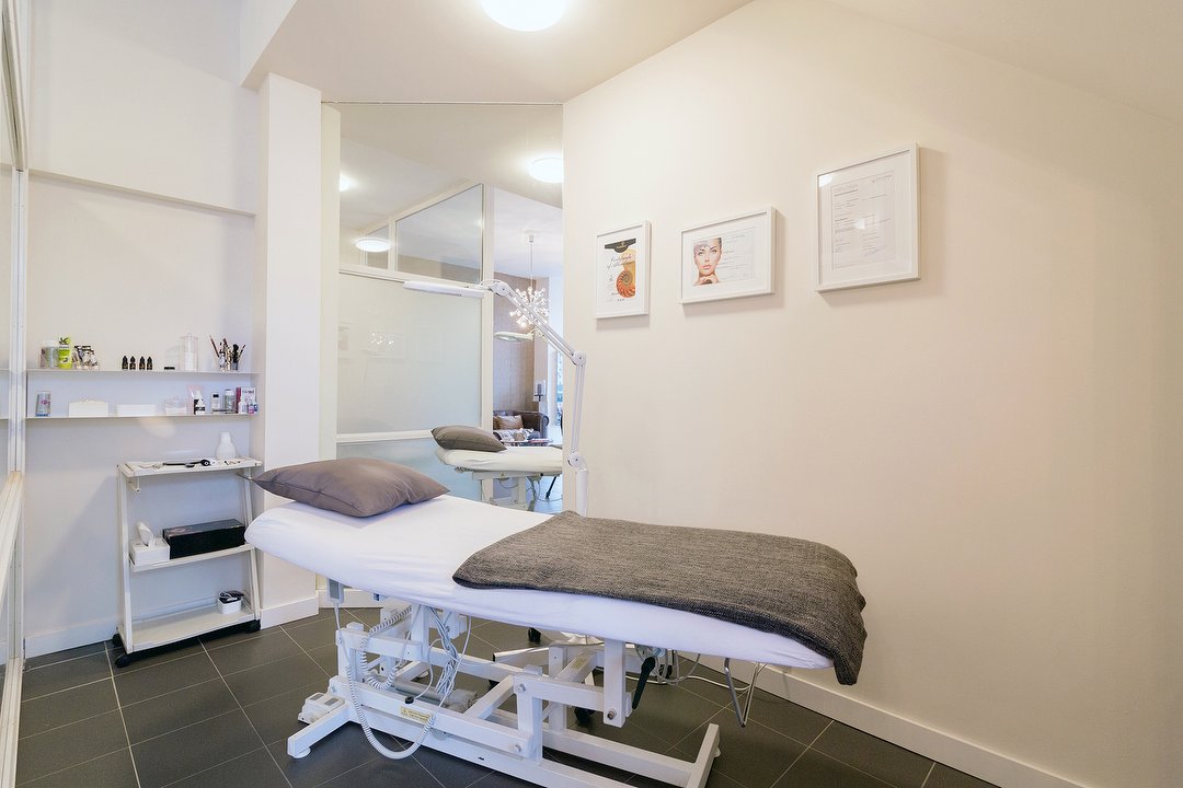 Alina Wax and Brow Bar, Oude Stad, Haarlem