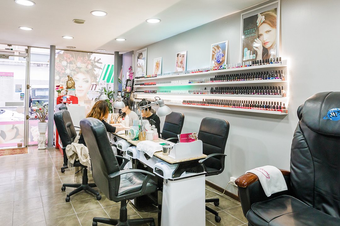 Miss Koko Nails, Métro Pigalle, Paris