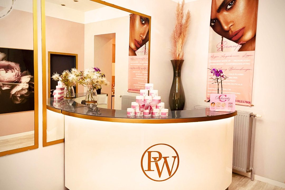 Pretty WoMen -  Berlin, Ludwigkirch Kiez, Berlin