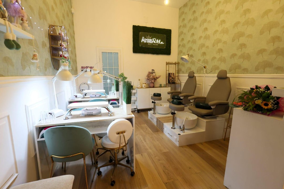 Ania Patla Nail Salon, Colli Aminei, Napoli