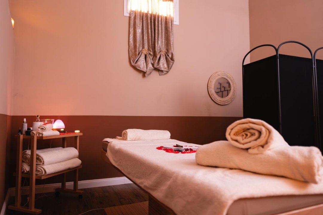 Daniela Pizzarelli Massaggi, Acilia, Roma