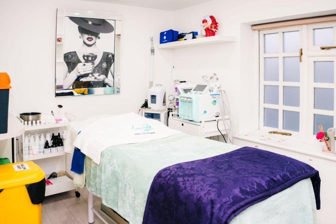 Skinroom London @ London Cosmetic Clinic, Chigwell, London