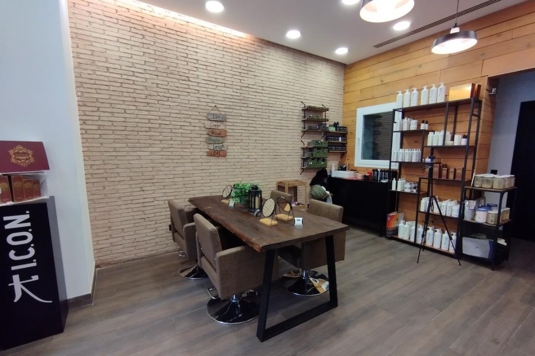 Natural Essence, Embajadores, Madrid